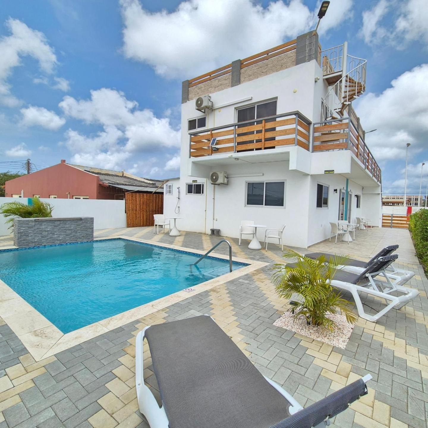 Ocean Breeze Apartments In Aruba 奥拉涅斯塔德 外观 照片