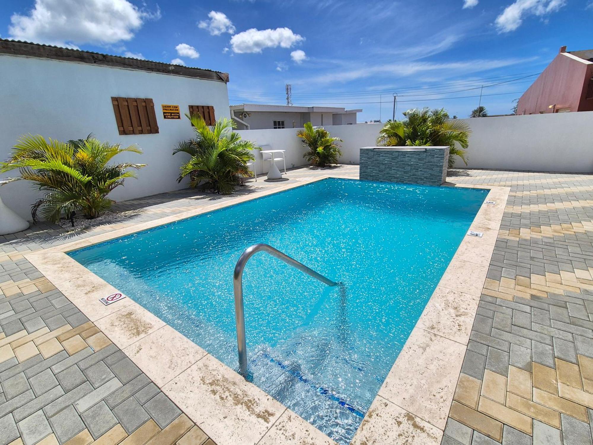 Ocean Breeze Apartments In Aruba 奥拉涅斯塔德 外观 照片